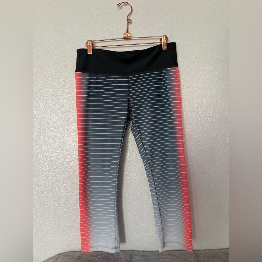 Gap Fit Women's Gray/White/Orange Striped Leggings Size M